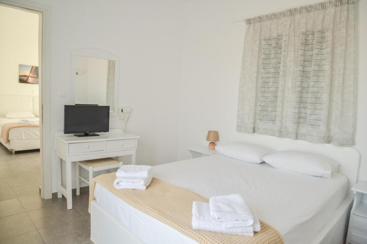 Zeras Apartments Adamantas  Exterior photo